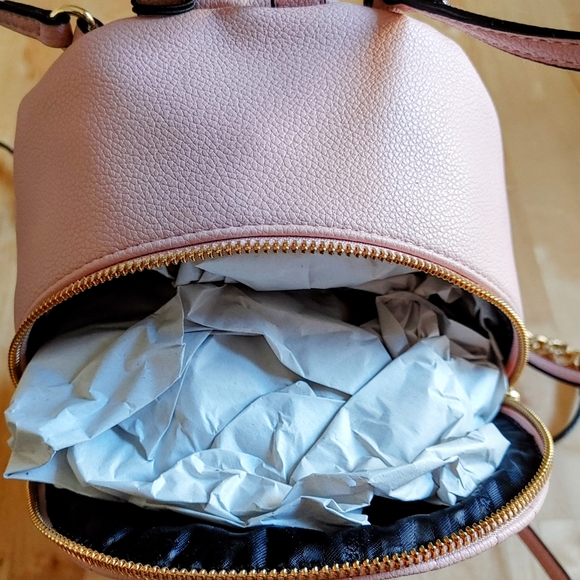 The Victoria's Secret Small Backpack Signature Orchid Blush Backpack NWT - Picture 5 of 8